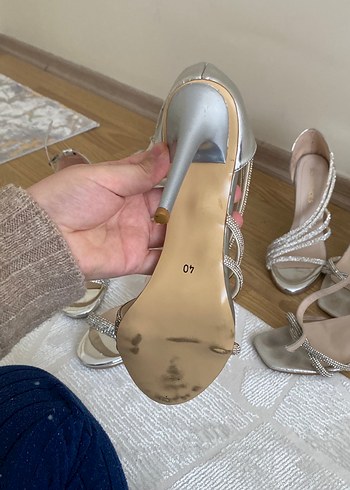 Bej Metal Stiletto Taşlı Abiye Ayakkabı - Görsel 3