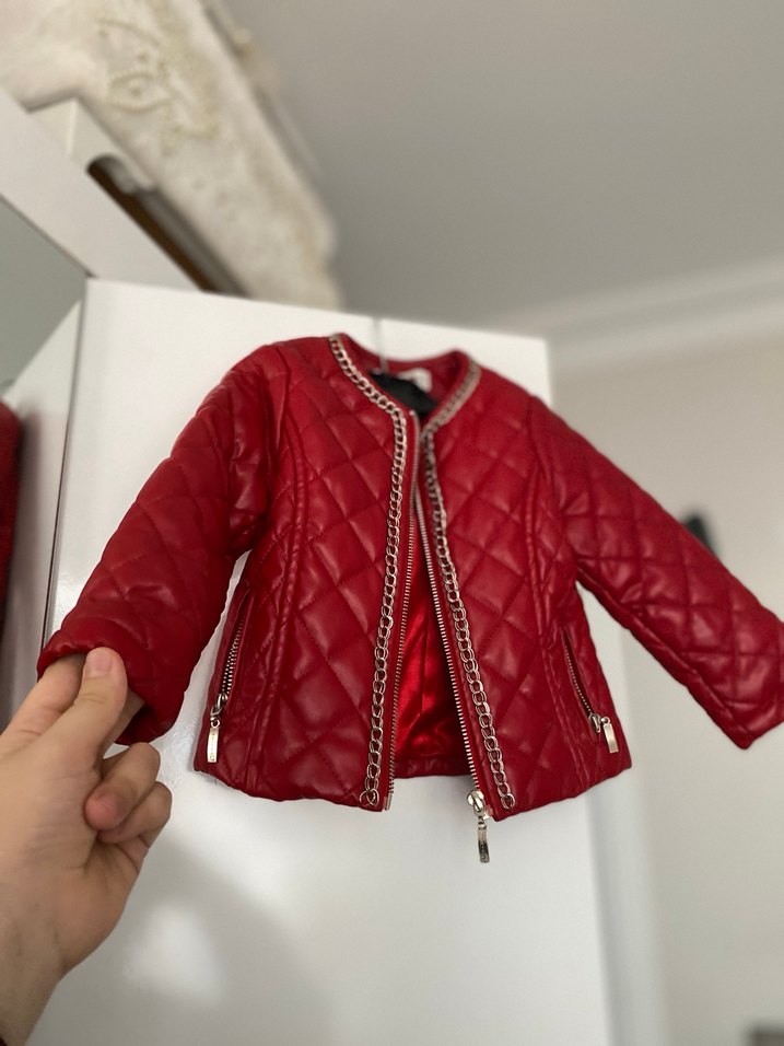 Kız Çocuk Zincir Detaylı Kırmızı Deri Ceket - Görsel 4