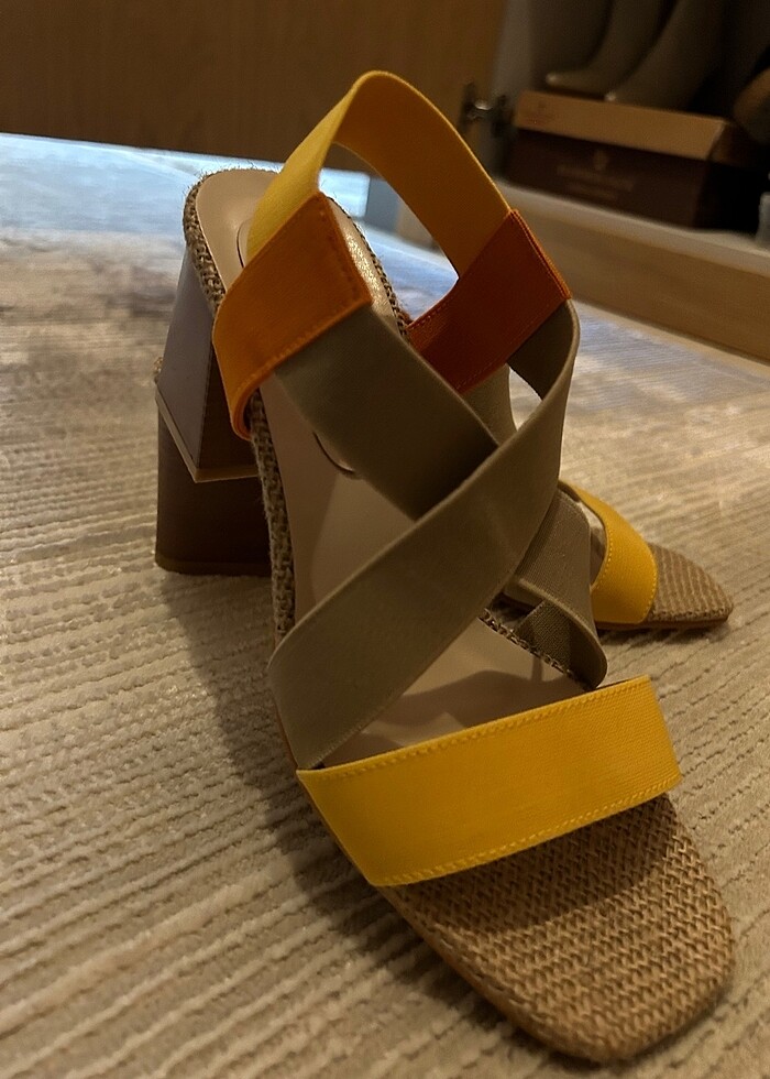 Topuklu ayakkabı - Görsel 5