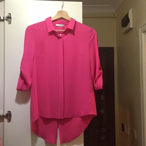 Pembe gömlek