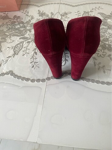 40 Beden 9 cm topuklu ayakabı