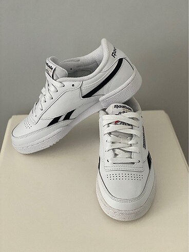 Reebok beyaz ayakkabı - Görsel 2