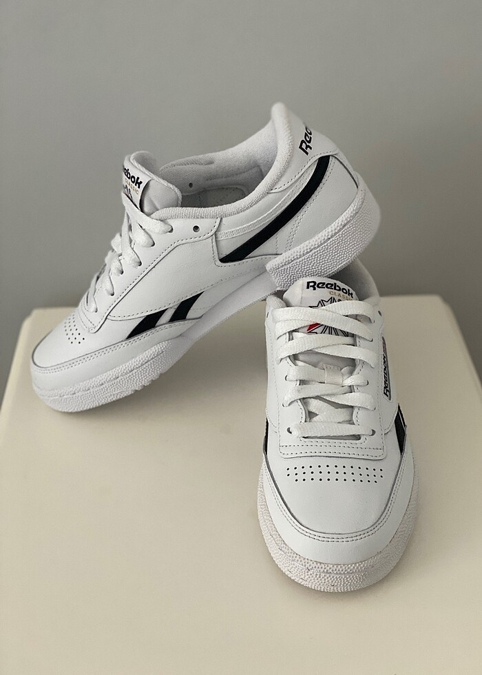 Reebok beyaz ayakkabı - Görsel 2