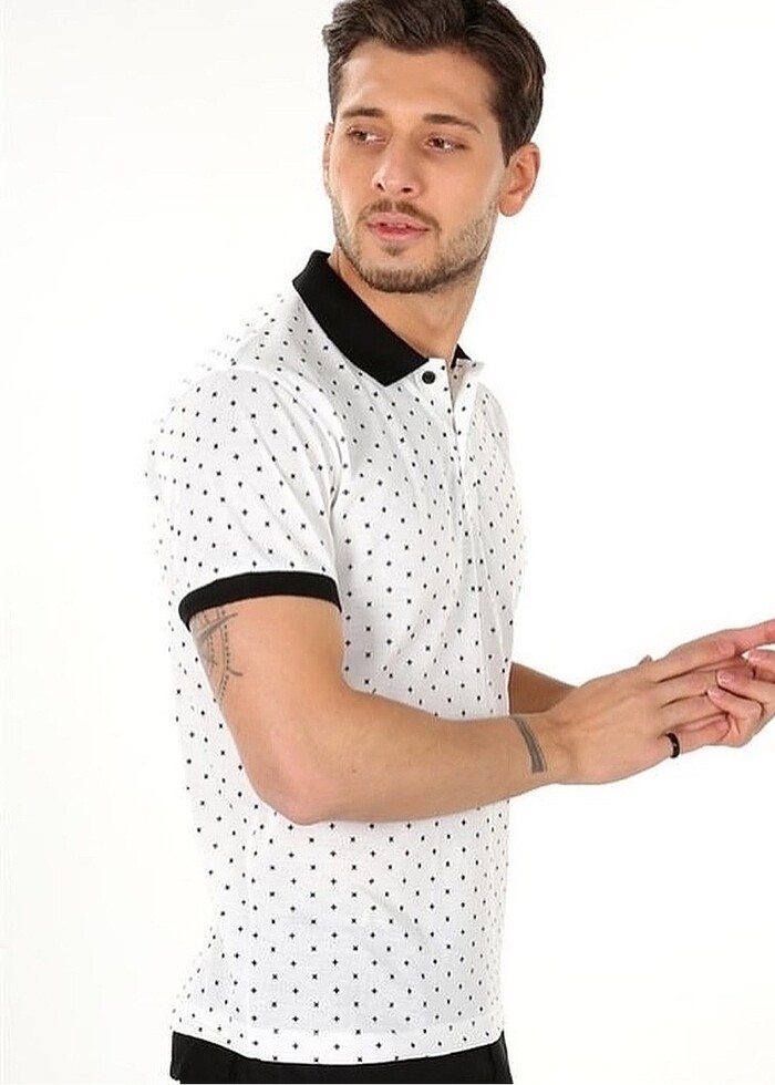 Siyah noktalı Beyaz Polo tişört - Görsel 3