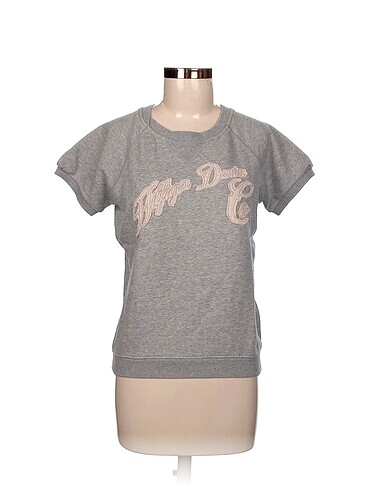Tommy Hilfiger T-shirt %70 İndirimli.