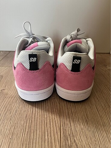 40 Beden pembe Renk Nike yeni