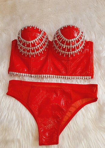 Kırmızı İşlemeli Mini Bra Takımı