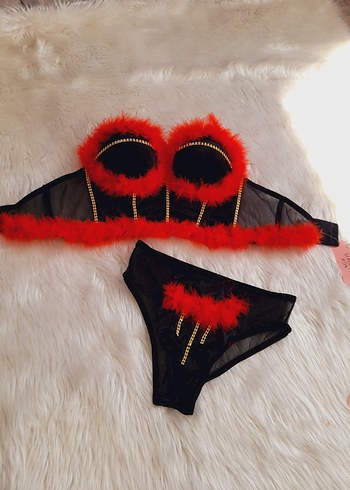 Nbb Kırmızı Tüylü Gotik Mini Sütyen Takımı