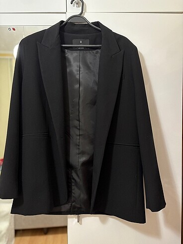 Stradivarius siyah ceket
