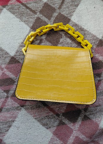 Sarı Yılan Derisi Desenli Zincir Detaylı Kadın Çanta - Görsel 2