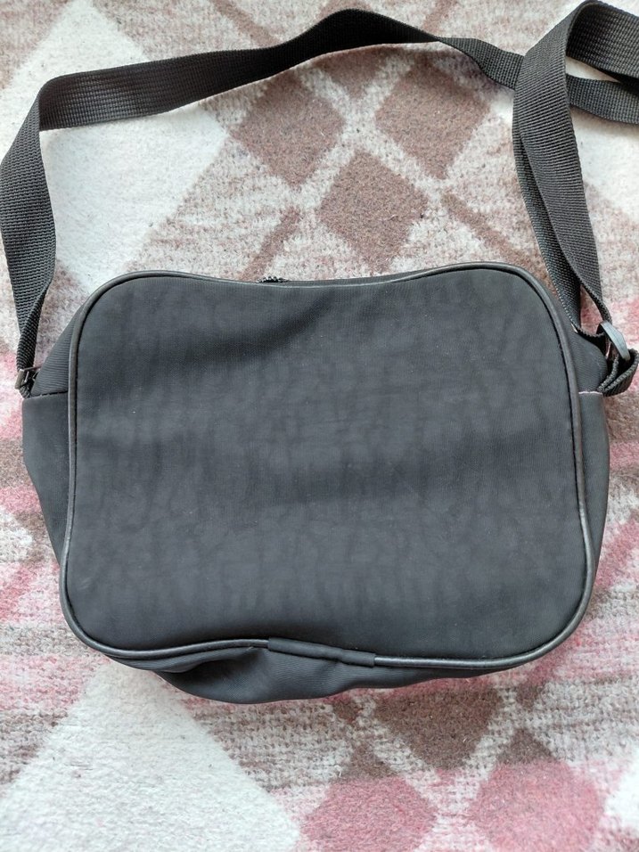 Gri kadın çantası - Görsel 2