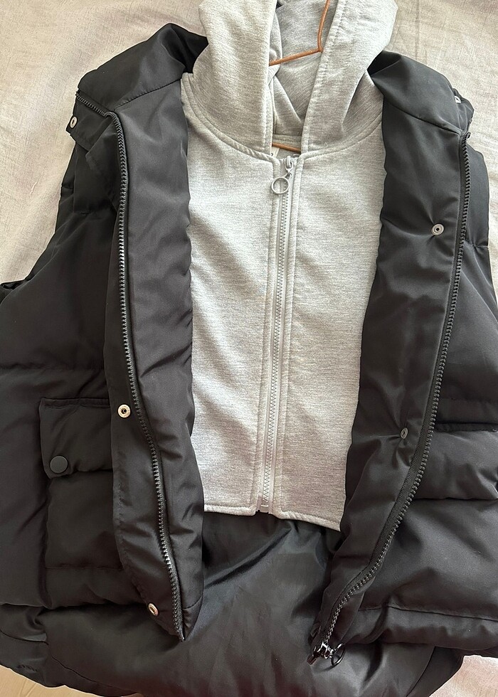 Kapüşonlu  birleşik yelek - Görsel 2