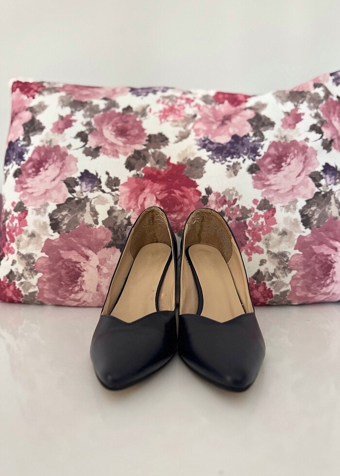 Topuklu ayakkabı - Görsel 3