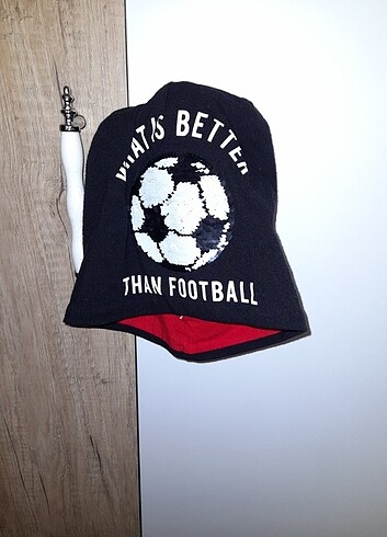 Pullu footbal beresi