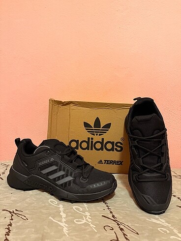 Adidas 42