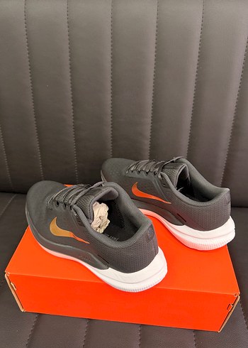 NİKE BAYAN AYAKKABISI - Görsel 4