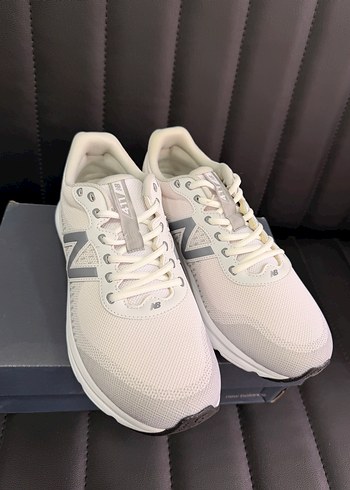 New Balance Beyaz Gri ERKEK Spor Ayakkabı - Görsel 2