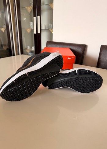 Nike Spor KADIN Koşu Ayakkabısı - Görsel 4