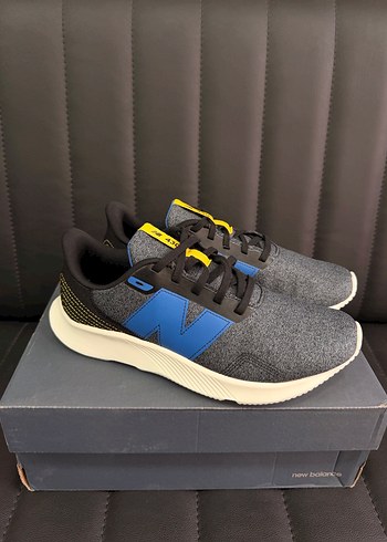 New Balance 42