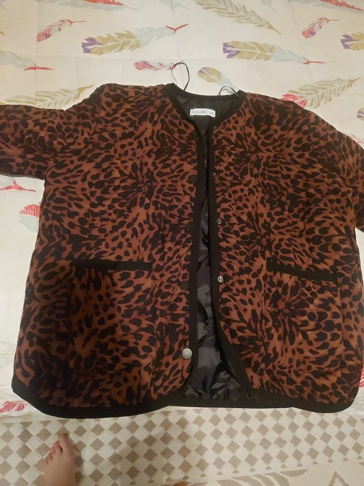 Düğmeli Kahverengi Leopar Desenli Kadın Kaban - Görsel 2