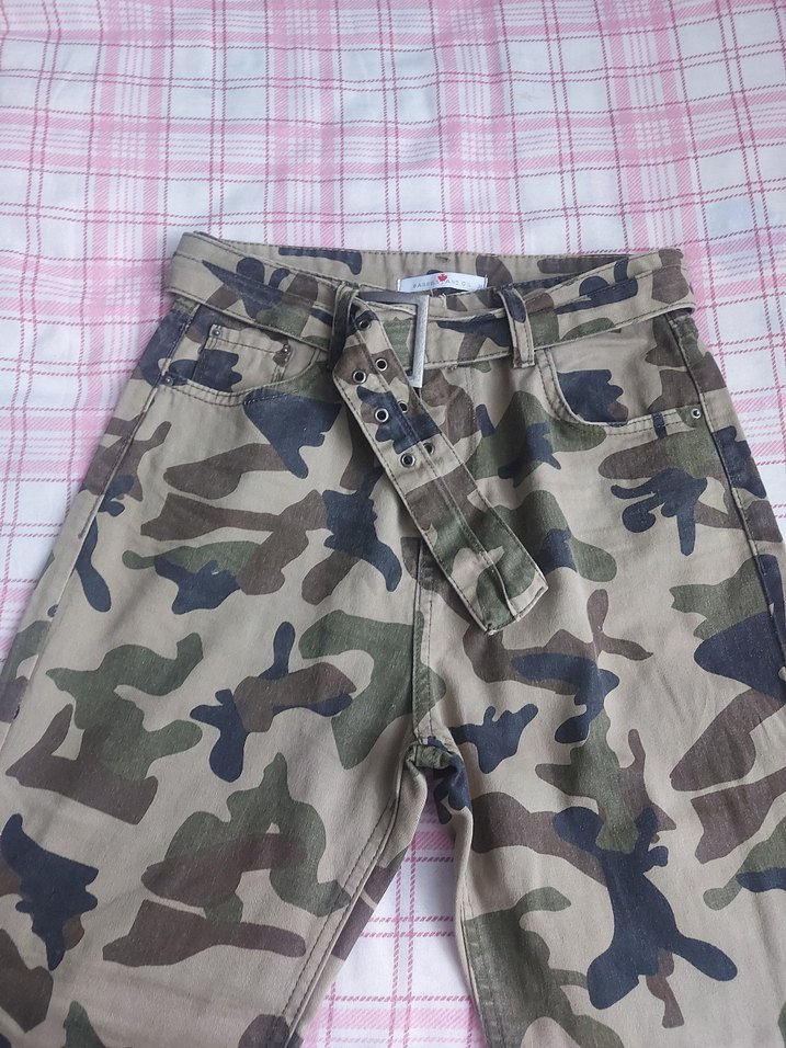 Kadın Kamuflaj Desenli Kemerli Rahat Pantolon - Görsel 3