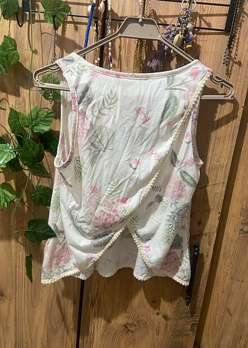 Dantel Detaylı Beyaz Bohem Kolsuz Bluz - Görsel 2