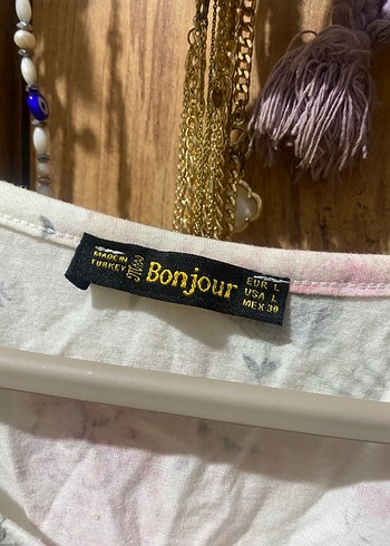 Dantel Detaylı Beyaz Bohem Kolsuz Bluz - Görsel 3