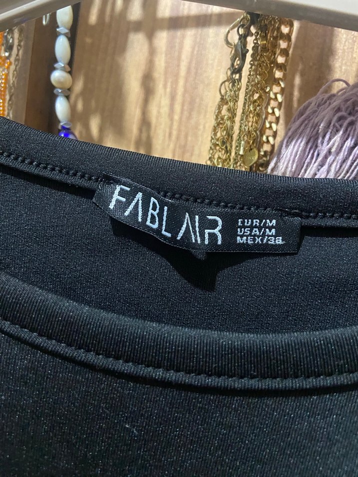 Kadın Siyah Uzun Kollu Crop Top - Görsel 2