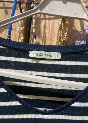 Lacivert Beyaz Çizgili Kadın Uzun Kollu Tişört - Görsel 2