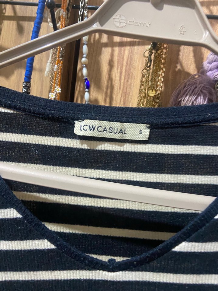 Lacivert Beyaz Çizgili Kadın Uzun Kollu Tişört - Görsel 2