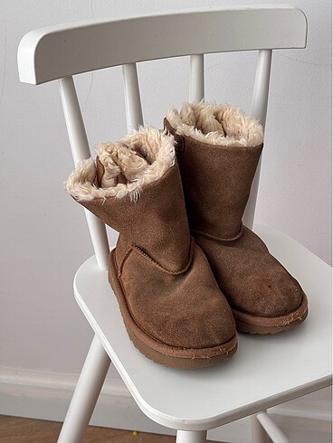 30 Beden UGG marka