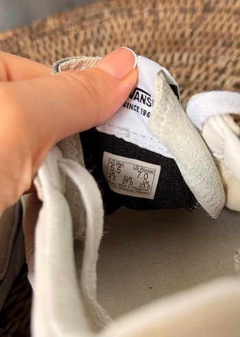 37 Beden ten rengi Renk Vans marka