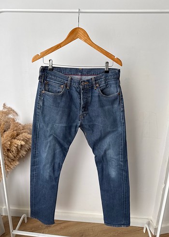 Levis Marka 501 Model