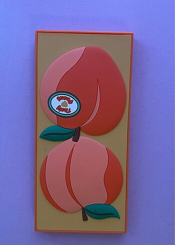 Revolution Revolution Tasty Peach Far Paleti