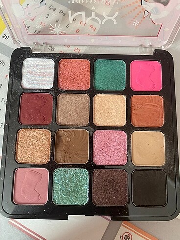 Nyx Flamingo Frost far paleti