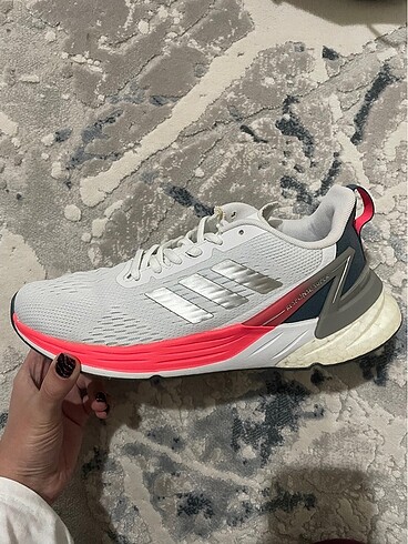 Adidas spor ayakkabı