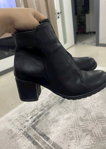 Siyah Deri Topuklu Goth Bot - Görsel 2