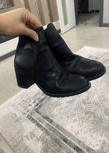 Zara 37