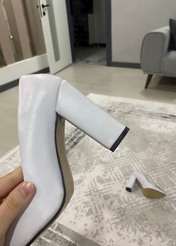 Beyaz Taşlı Stiletto Topuklu Kadın Ayakkabı - Görsel 4