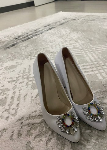 Beyaz Taşlı Stiletto Topuklu Kadın Ayakkabı - Görsel 2