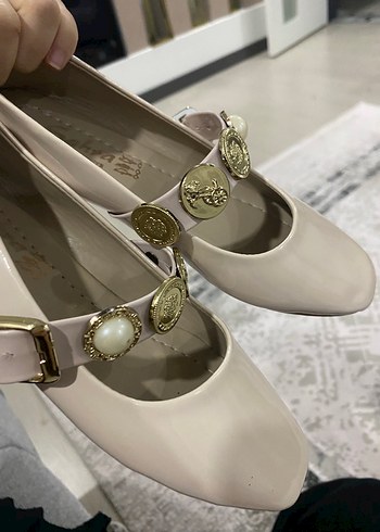 Beyaz Tokalı Blok Topuklu Kadın Babet - Görsel 5