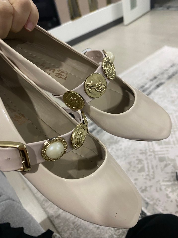 Beyaz Tokalı Blok Topuklu Kadın Babet - Görsel 5
