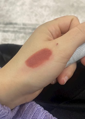 Kiss Beyaz Renkli Dudak Balmı - Görsel 6