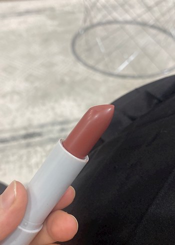 Kiss Beyaz Renkli Dudak Balmı - Görsel 3