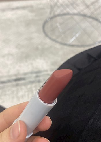 Kiss Beyaz Renkli Dudak Balmı - Görsel 4