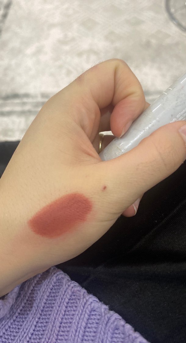 Kiss Beyaz Renkli Dudak Balmı - Görsel 5