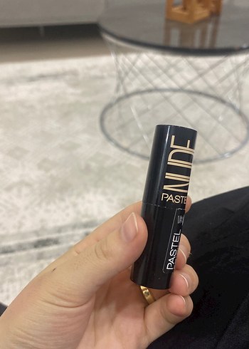 Pastel Nude Ruj Siyah Ambalajda - Görsel 2