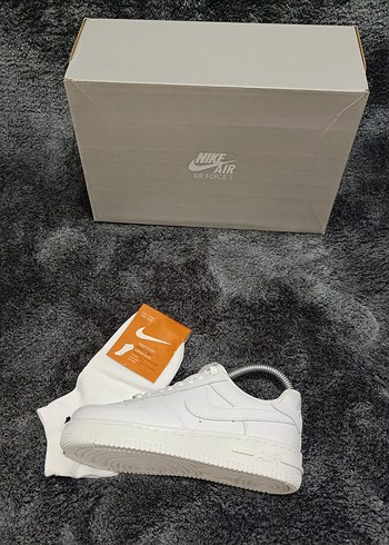Nike Air Force 1 Beyaz Kadın Spor Ayakkabı - Görsel 2