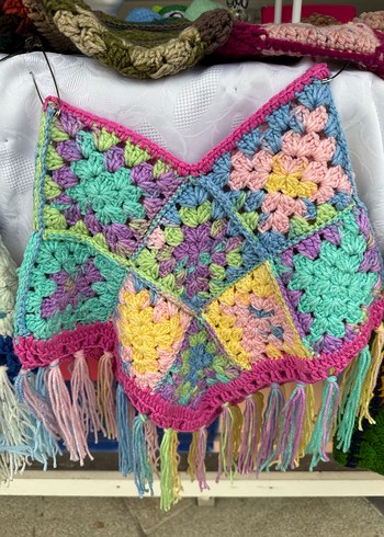 Kız Çocuk Renkli Örgü Poncho - Görsel 2