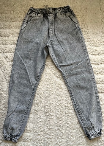 Gri Rahat Kesim Kadın Denim Pantolon